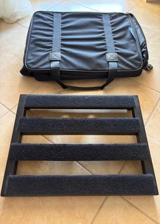Pedaltrain JR + Harley Benton PowerPlant ISO-5