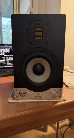 Eve Audio SC205