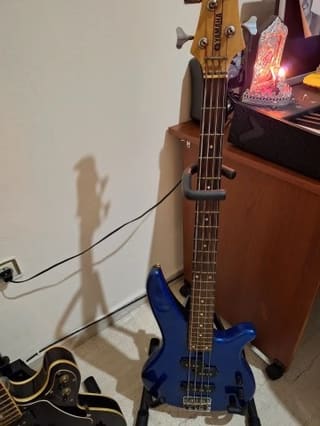 Yamaha Pacifica 112V