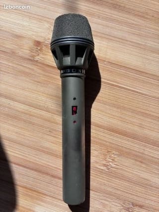 AKG D190es