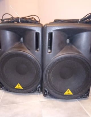 Behringer Eurolive B215A