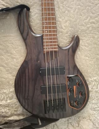 Cort Artisan B4 Element