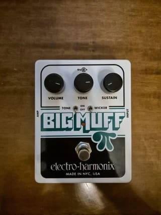 Electro-Harmonix Big Muff Pi With Tone Wicker