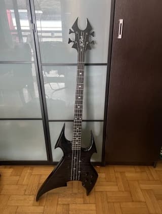 B.C. Rich Beast Bass
