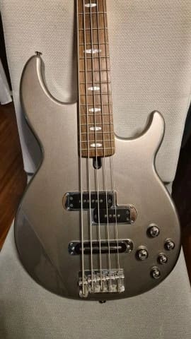 Yamaha BB615 5-String 2007 - Pewter