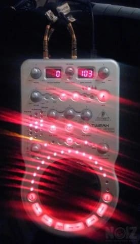 Behringer Effects Sampler DJ Console Con