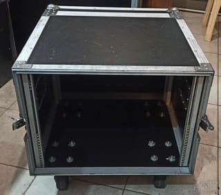 Rack Case 19΄΄ 8U με Ρόδες