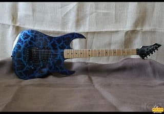 Ζητειται BC Rich Gunslinger