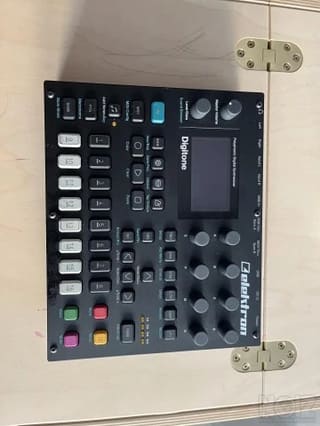 Digitone 1