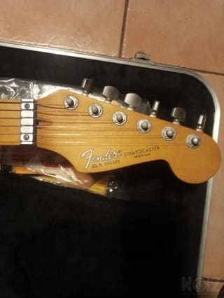 FENDER stratocaster plus 1990