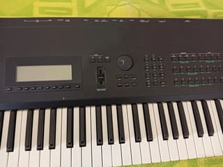 Συνθεσάιζερ Yamaha SY77