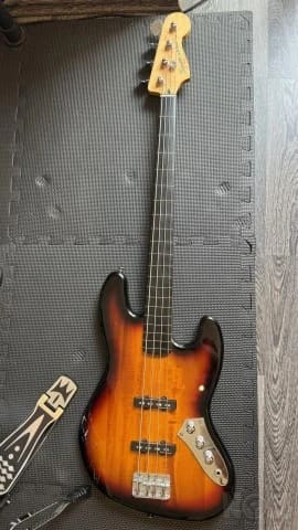 Squier Jazz Vintage Modified Αταστο 4χορ