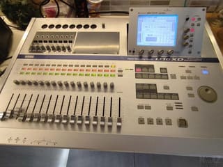 KORG Digital Recording Studio D16 XD κον