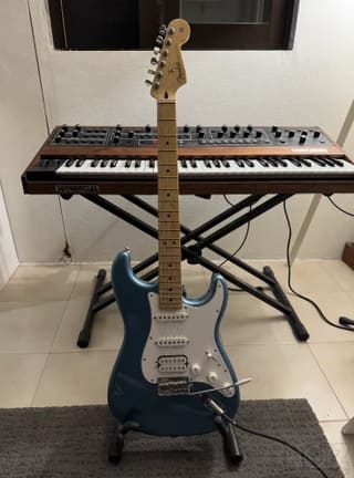 Fender player stratocaster
