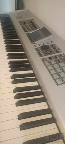 Roland Fantom X8 - 88 key