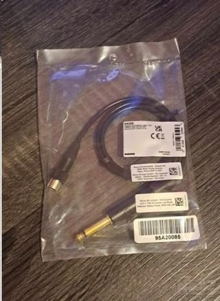 Shure WA 305