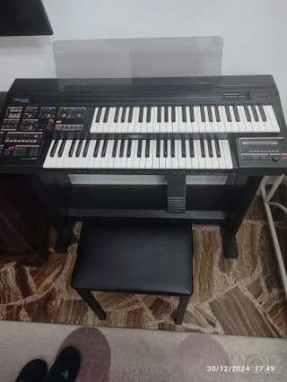 Yamaha Electone HE 8