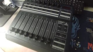 Behringer BCF2000