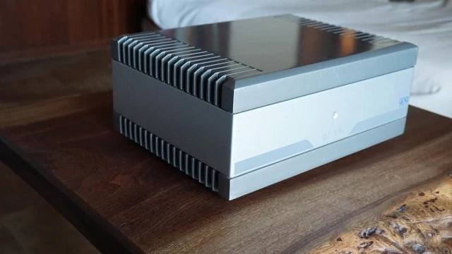 Quad 909 STEREO POWER AMPLIFIER