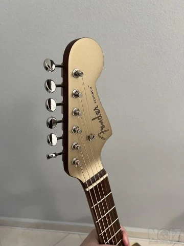 Fender Redondo electric acoustic guitar