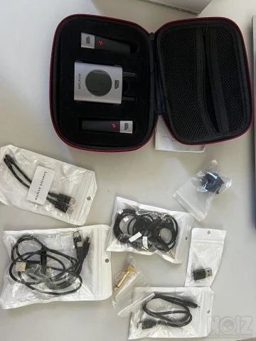 Pixel Voical Lark UHF WirelessMicrophone