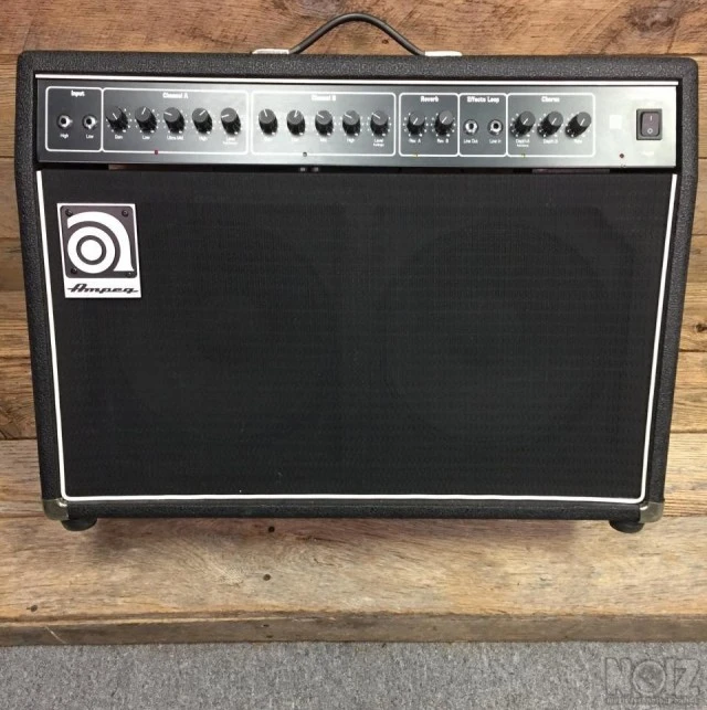 Ampeg VH 140C ζητείται
