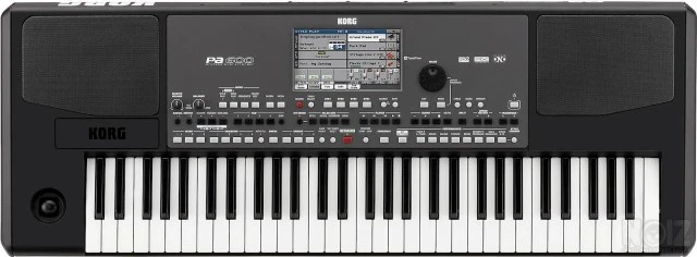 KORG PA600 με θήκη.