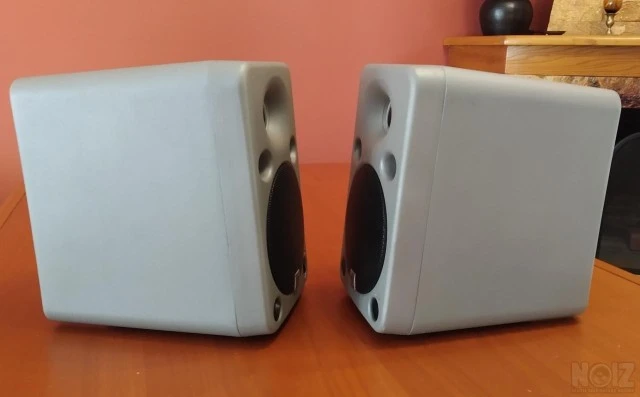 Ηχεία Μόνιτορ JBL LSR-25P