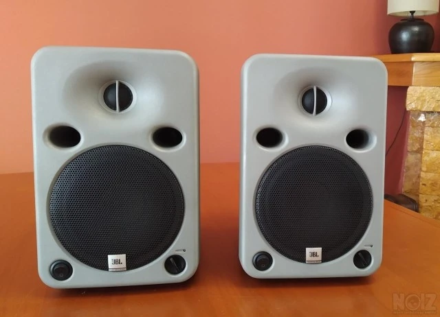 Ηχεία Μόνιτορ JBL LSR-25P