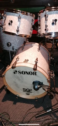 Sonos SQ2 maple 18x16 bass drum