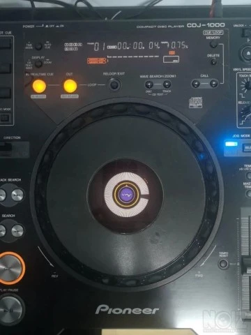 Cdj 1000