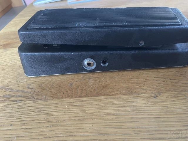 Dunlop Mister Cry Baby Wah Volume with b