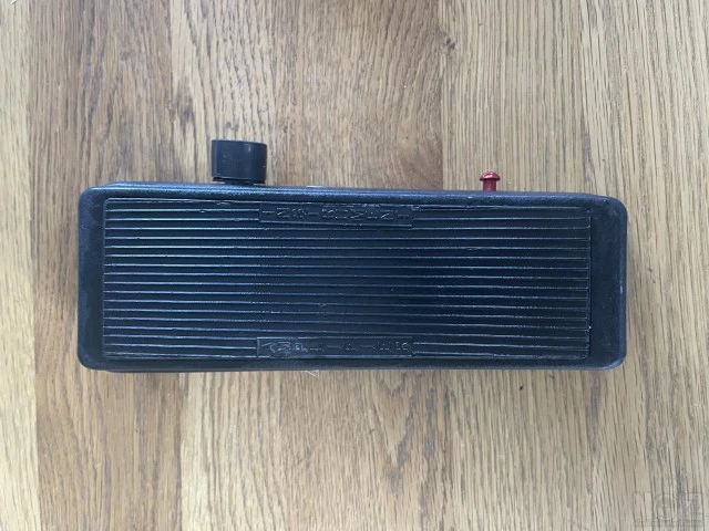 Dunlop Mister Cry Baby Wah Volume with b