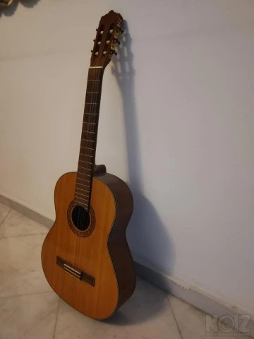 Κλασσική ακουστική κιθάρα.