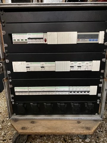 Πίνακας 63Α με dimmer.
