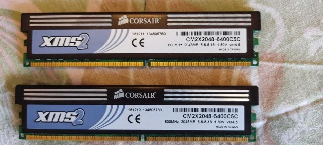 Corsair XMS2 DDR2 XM2X2048-6400