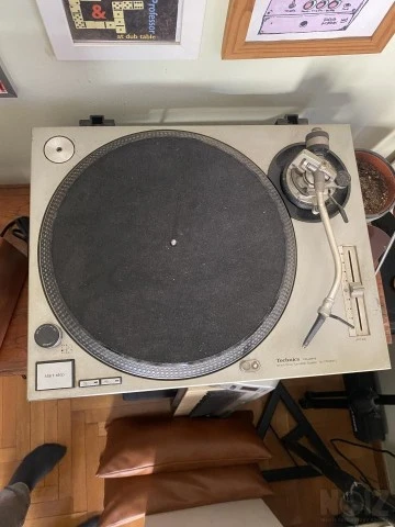 Technics SL-1200 MK2