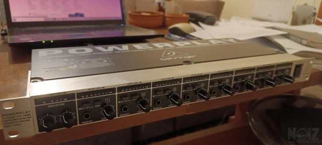 Behringer ενισχυτής ακουστικών  HA8000