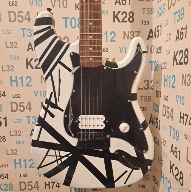 Custom ηλεκτρική κιθάρα
