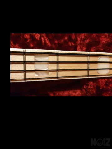 FENDER American Original ‘70s Jazz Bass