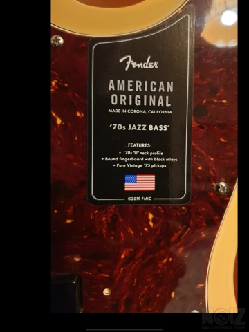 FENDER American Original ‘70s Jazz Bass