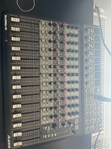 Alesis MultiMix 16 FireWire