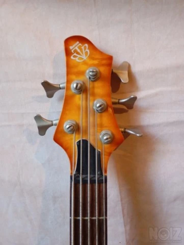 Ibanez btb 405 qm πεντάχορδο μπάσο