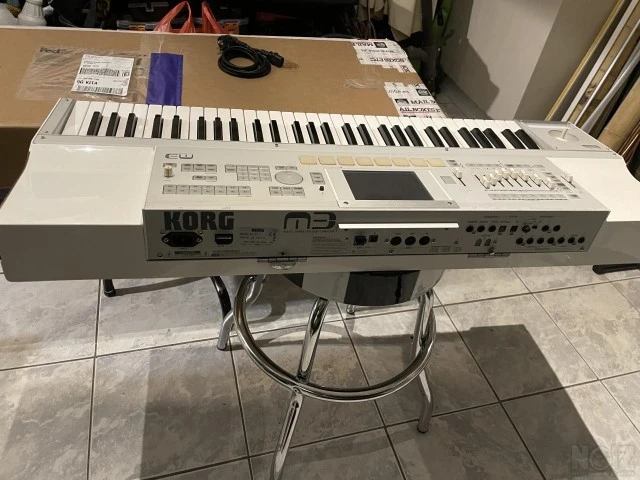 Korg m3
