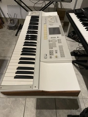 Korg m3