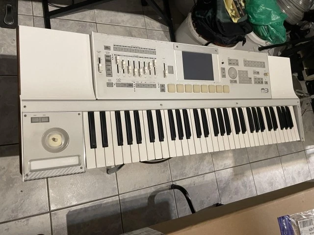 Korg m3
