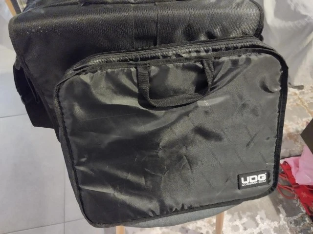 UDG Τσάντα 17'' (Laptop & Βινύλια)