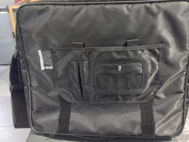 UDG Τσάντα 17'' (Laptop & Βινύλια)