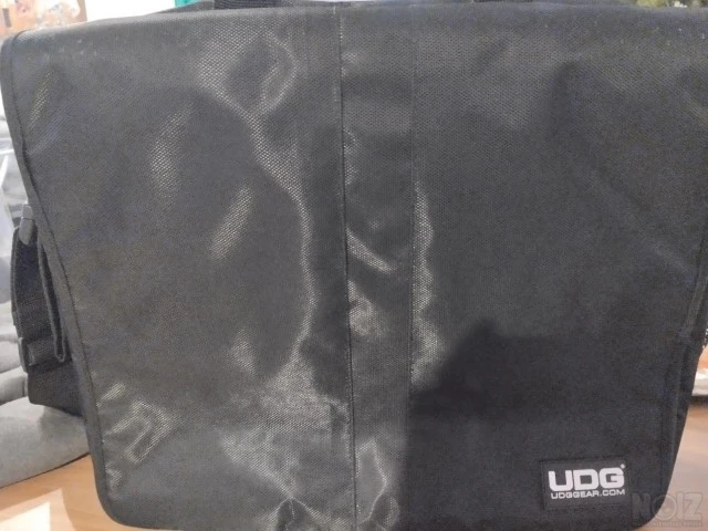 UDG Τσάντα 17'' (Laptop & Βινύλια)