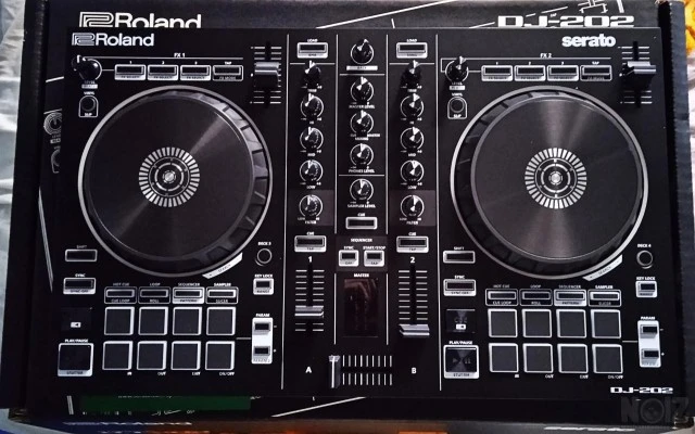 Roland Dj 202